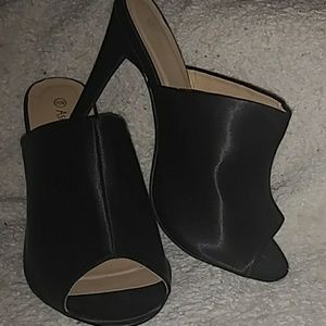 Ashley Stewart Satin Mule/Heel 10W
